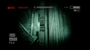 OUTLAST: ПУГАЕМСЯ УЖАСНОГО МОНСТРА И СТАВИМ РЫЧАГИ #2