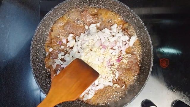 Гуляш Из Говядины Без овощей, как приготовить мясо сочным и нежным? ?