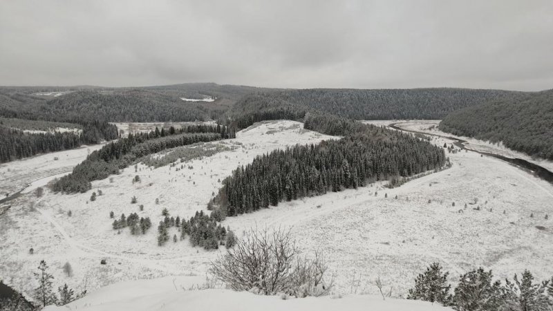 Обзорная съемка с Серого (Вакутина) Камня в Суксунском районе Пермского края России