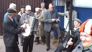 Карапет ГАРМОШКА, БУБЕН, ЛОЖКИ)