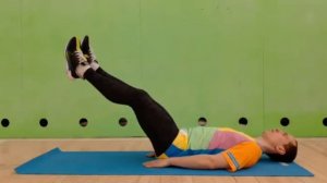 Подъем ног под углом 45 градусов