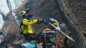 День таскания мотоциклов!