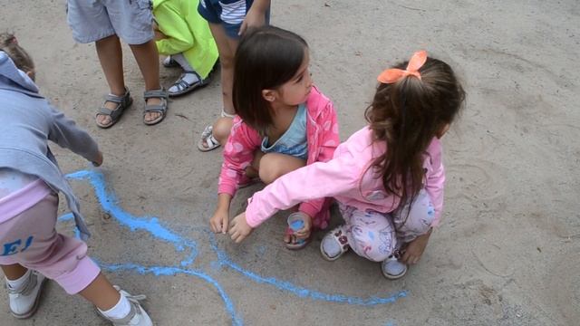 Картина из ракушек и цветного песка сделанная руками детей Детский сад смотреть онлайн