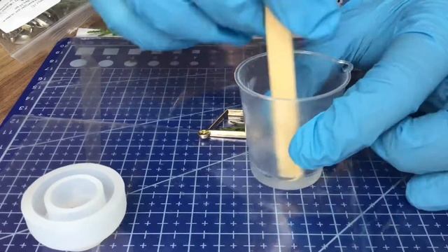 работа с ЭПОКСИДНОЙ СМОЛОЙ| сложно ? смотреть онлайн