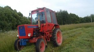 ТРАКТОР Т-25 В ПАРЕ С КОСИЛКОЙ