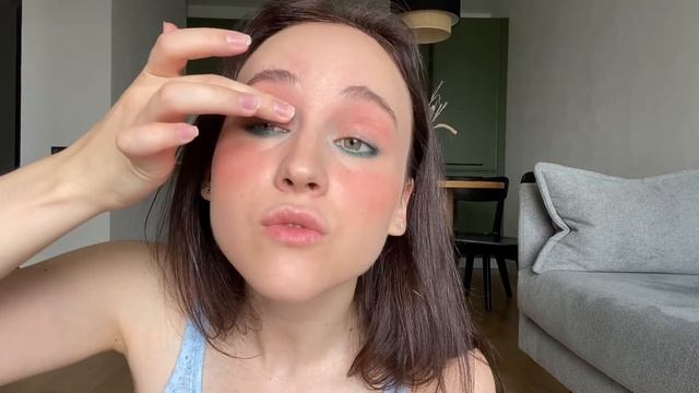 МЕЙК БЕЗ МОНТАЖА цветная подводка для зелёных глаз смотреть онлайн