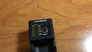 Бесполезная универсальная зарядка LiitoKala Lii-100