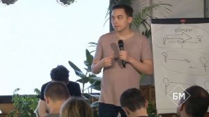 Умный, но денег нет! Разбор с Михаилом Дашкиевым и Петром Осиповым | Бизнес Молодость