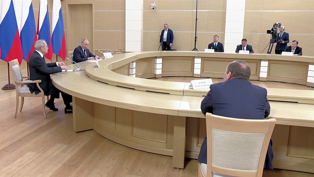 Владимир Путин встретился с судьями Конституционного суда РФ