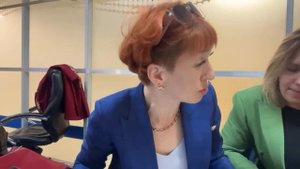 Мечта народа скоро сбудется, лёд начал трескаться.