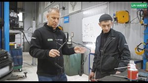 Ленд Ровер дизельный - фиксатор топливной трубки изнашивается.