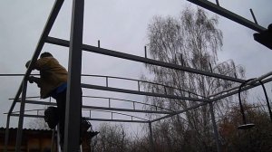 Бассейн на даче с палубой.