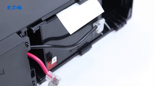 Eaton 5S 550i Tower UPS - Replacing the batteries смотреть онлайн