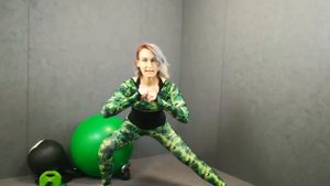 Техника выполнения упражнений. Боковые выпады. | How to: Lateral lunges.