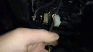 Обзор Чери Вери. Предохранитель на  левые габариты и подсветку номера