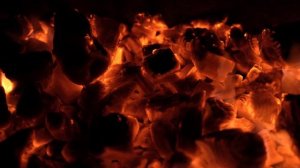 Угли тлеют, догорают в костре