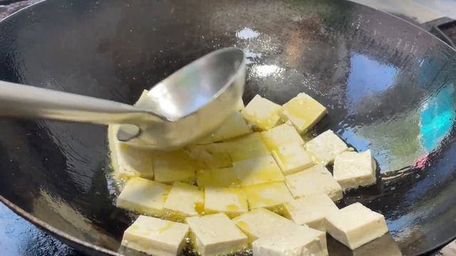 萬萬沒想到，吃了30年豆腐，終於找到簡單又好吃的做法，收藏了【留意美食】#豆腐 #豆腐做法