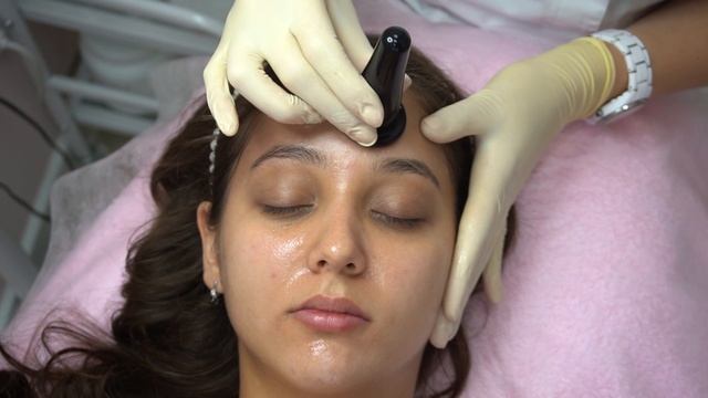 Вакуумный массаж лица банками Si-Line смотреть онлайн