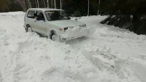 Нива на каме и-511 по тяжелому снегу.