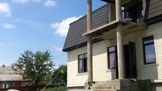 Облицовка фасада известняком дагестанским.