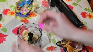 БАНАНОВОЕ МОРОЖЕНОЕ С КЛУБНИКОЙ И ШОКОЛАДНОЕ Домашнее полезное мороженое ! Рецепт как сделать