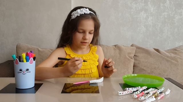 Гусеницы из туалетной бумаги смотреть онлайн