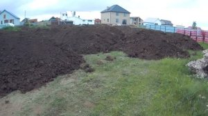 Строю себе дом #23. Привез чернозем на участок.