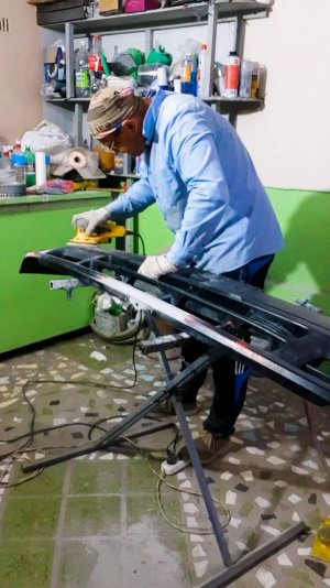 Ремонт, покраска бампера. Из чёрного в белый.