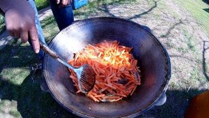 Плов по рецепту знакомого узбека. Узбекский плов на костре.
