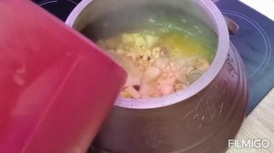 Гороховый суп с копченостями в афганском казане