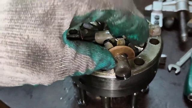 LR Defender 90 TD5 ч.7 (Раздаточная коробка LT230, разбор) смотреть онлайн