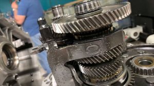 DSG DQ200. Машина не едет, коробка хрустит.