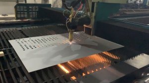 Изготовление строительных заборов, лазерная резка полотна