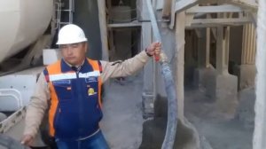 Закачка воды в автобетоносмеситель
