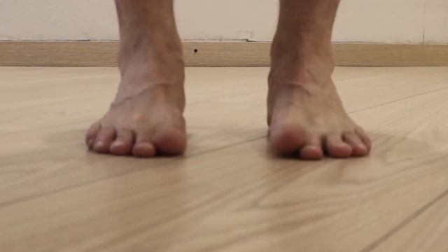 Комплекс на стопу.Подъем больших пальцев ног. смотреть онлайн