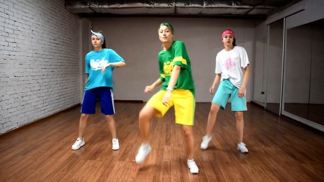 Лёгкий танец. Учим движения! смотреть онлайн