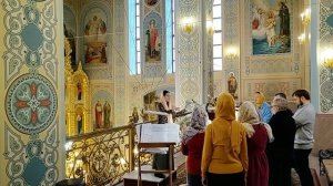 "Трисвятое" (Древнего распева). Регент Екатерина Артюхова.