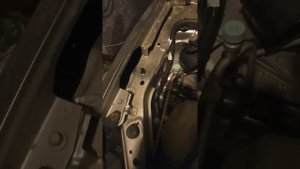 Установка газовых упоров капота на mitsubishi  lancer X.