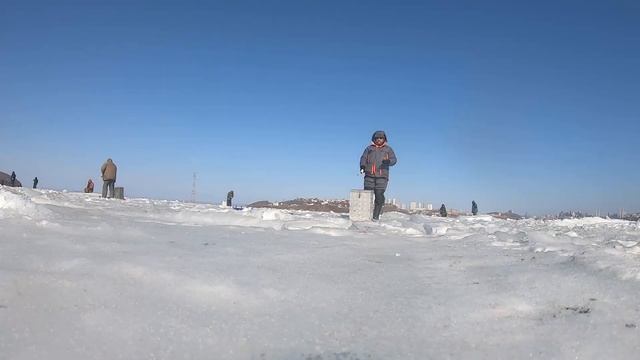Рыбалка Босфор Восточный - Подводные съемки под льдом смотреть онлайн