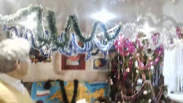 "У ЛЕСА НА ОПУШКЕ ЖИЛА ЗИМА В ИЗБУШКЕ!..." смотреть онлайн