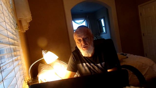 Ребе можно ли разрывать общение с неверующими родственниками?(П.Л) смотреть онлайн