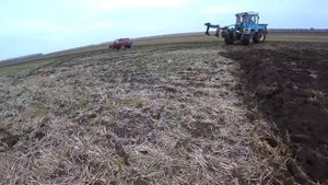 ПАХОТА 2022 /Тяжелая Пахота земли после Дождей / Плуг ПНУ -5 ( Светлоград)