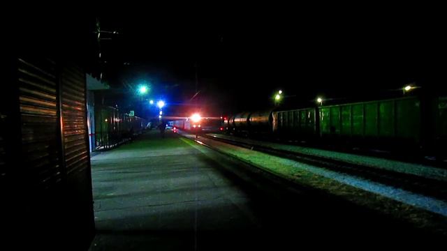 Электровоз ЧС7 с поездом№41В Москва-Киев, станция Нара(Наро-Фоминск)15.01.2015 смотреть онлайн