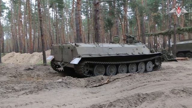 ?Военные ремонтных подразделений ЗВО непрерывно восстанавливают и модернизируют военную технику❗️