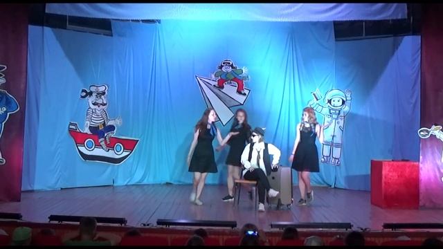 Стюардесса Жанна - Вожатые - 1 смена 2018 - ДОЛ "Голубое озеро"