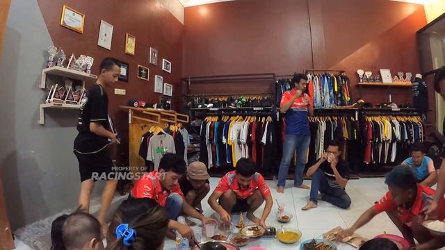 BUKBER ALL CREW ANNIVERSARY RACINGSTART 9 TAHUN JAYA 😇🙏 смотреть онлайн