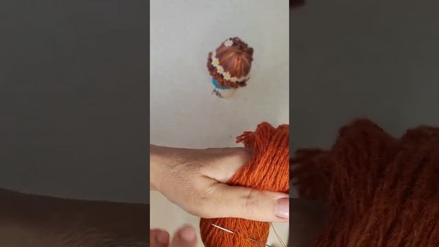 Рукоделие. Красивая прическа из пряжи для текстильной куклы. смотреть онлайн