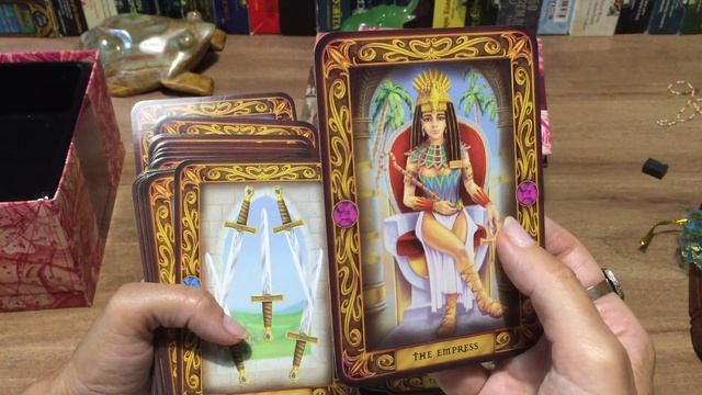 #PREDICTIONS_TAROT. #РАСПАКОВКА ПОСЫЛКИ С НОВОЙ КОЛОДОЙ ТАРО (#ОБЗОР_ТАРО)