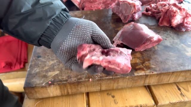 Режем 100 кг мяса! Тест новой термички стали Х12МФ | ножи уже в продаже смотреть онлайн