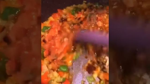 ПИЛАВ ИЗ БУЛГУРА С НУТОМ смотреть онлайн